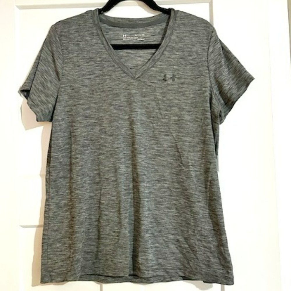 Under Armour V-Neck Performance Tee - Loose Fit Heat Gear - Ladies XL
